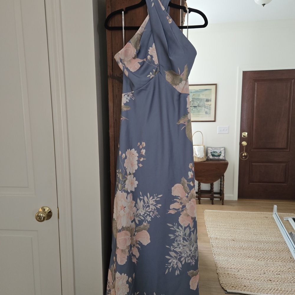 Birdy Grey Monique Dress
Matte Satin Dusty Blue Romantic Bouquet - Picture 3 of 5